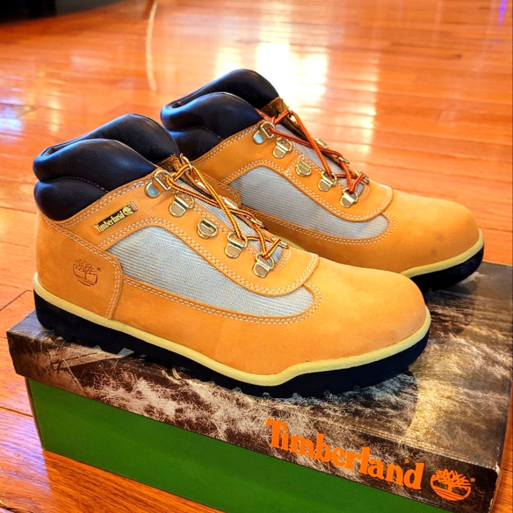 Timberland: Junior Field Boots. Wheat and Brown Colorway.